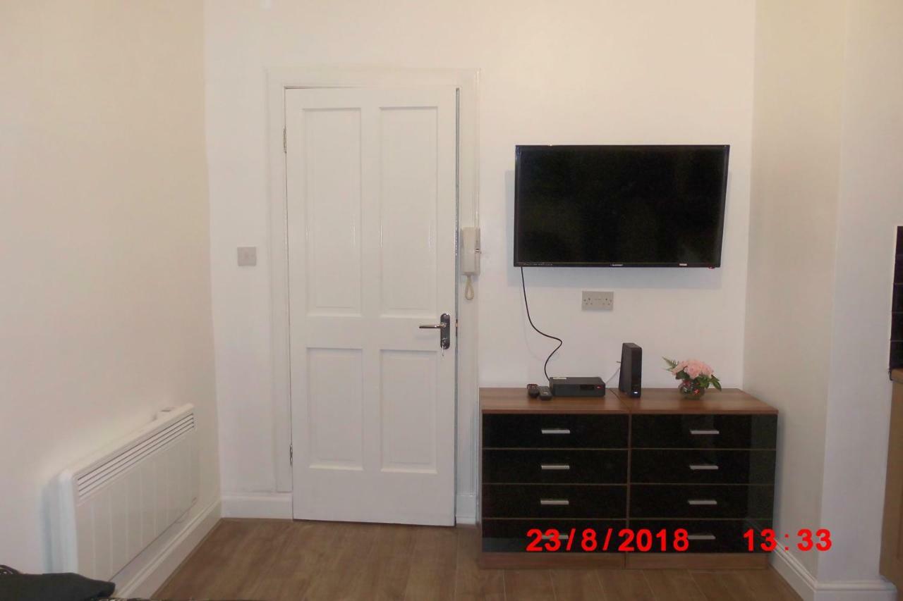 223 Neilston Road Apartment Пейзли Екстериор снимка